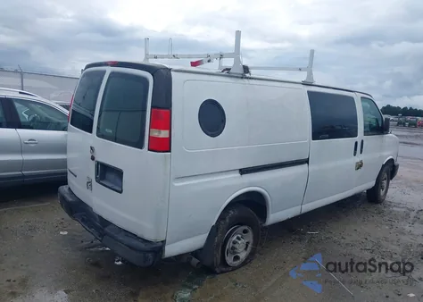 2008 Chevrolet Express Work Van z USA, uszkodzony, nr VIN 1GCHG39K881145412